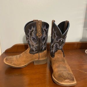 Ariat Tombstone boys size 12 cowboy boots